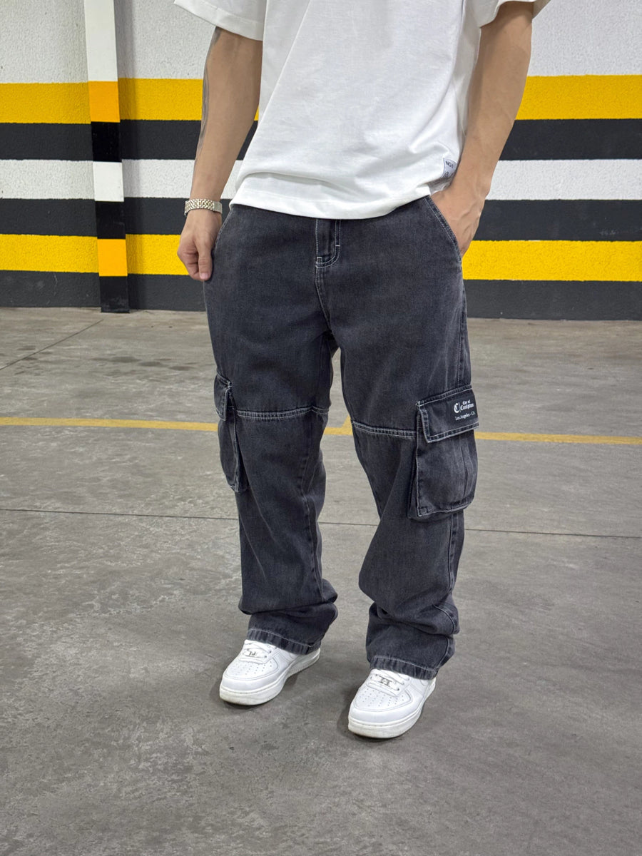 CALÇA CARGO COMPTON “ BLACK POCKET ”