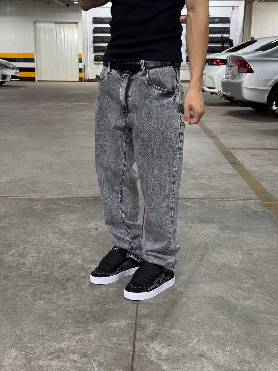 CALÇA RETA PRESENCE “BASIC ESTONADA”